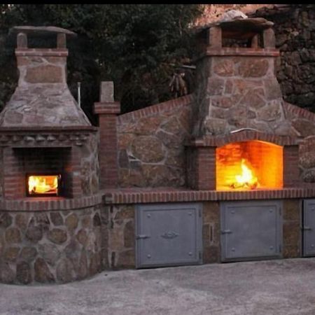 Vila El Cauce Navaluenga Exteriér fotografie