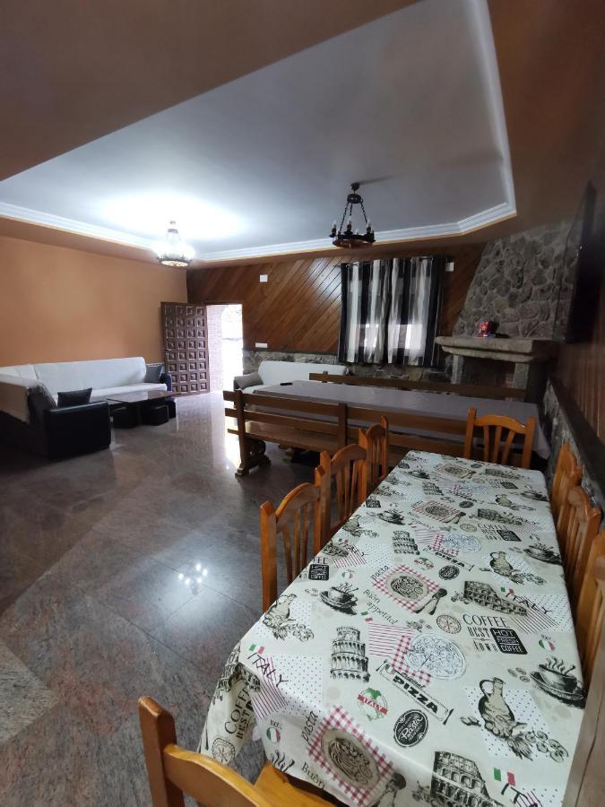Vila El Cauce Navaluenga Exteriér fotografie