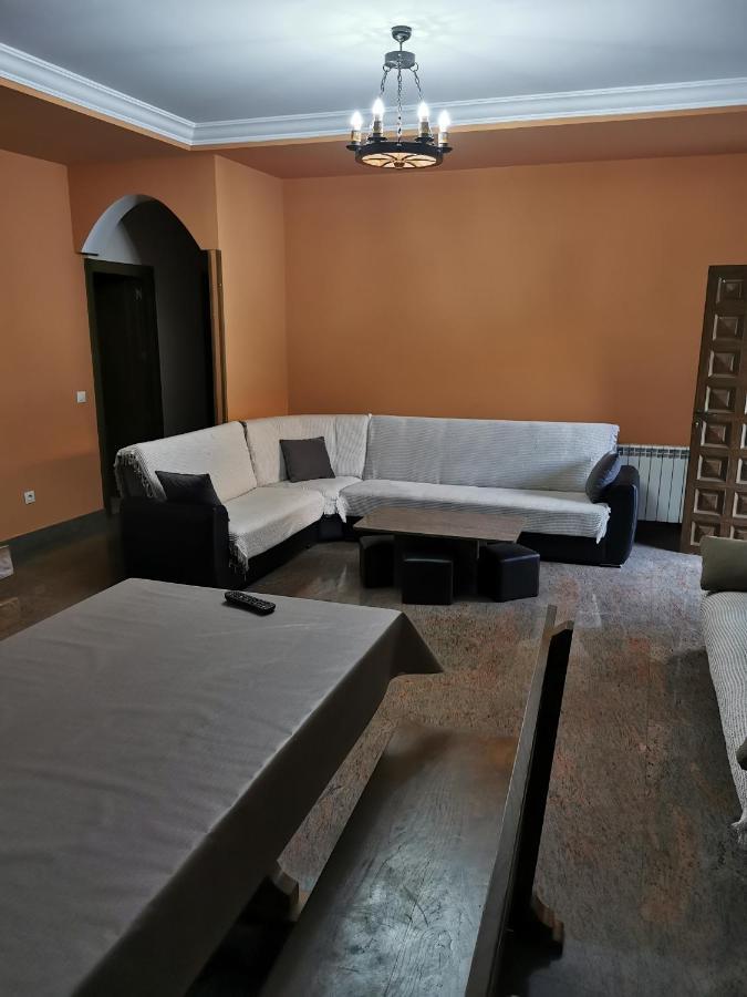 Vila El Cauce Navaluenga Exteriér fotografie