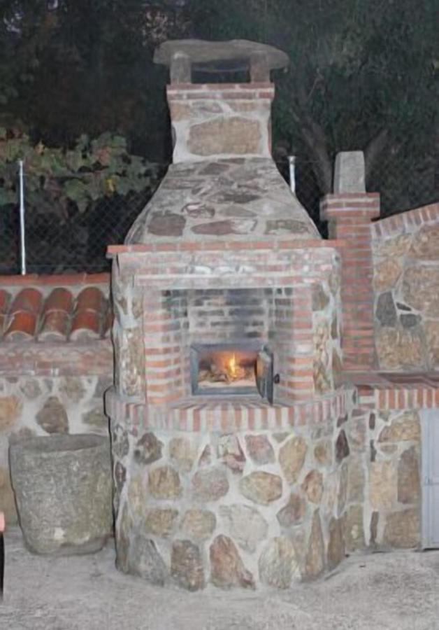 Vila El Cauce Navaluenga Exteriér fotografie
